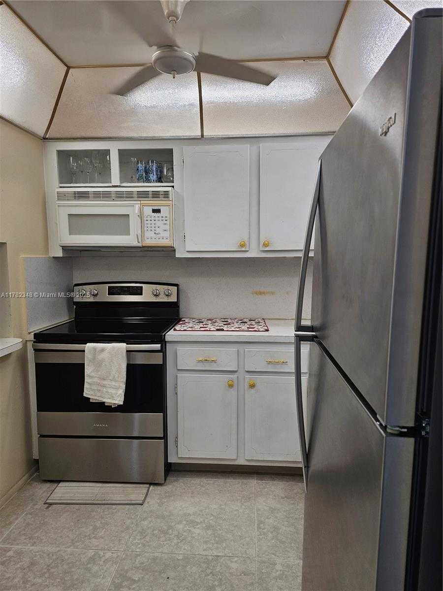 Small Image of 8280 SUNRISE LAKES BLVD #205, Sunrise Number 8