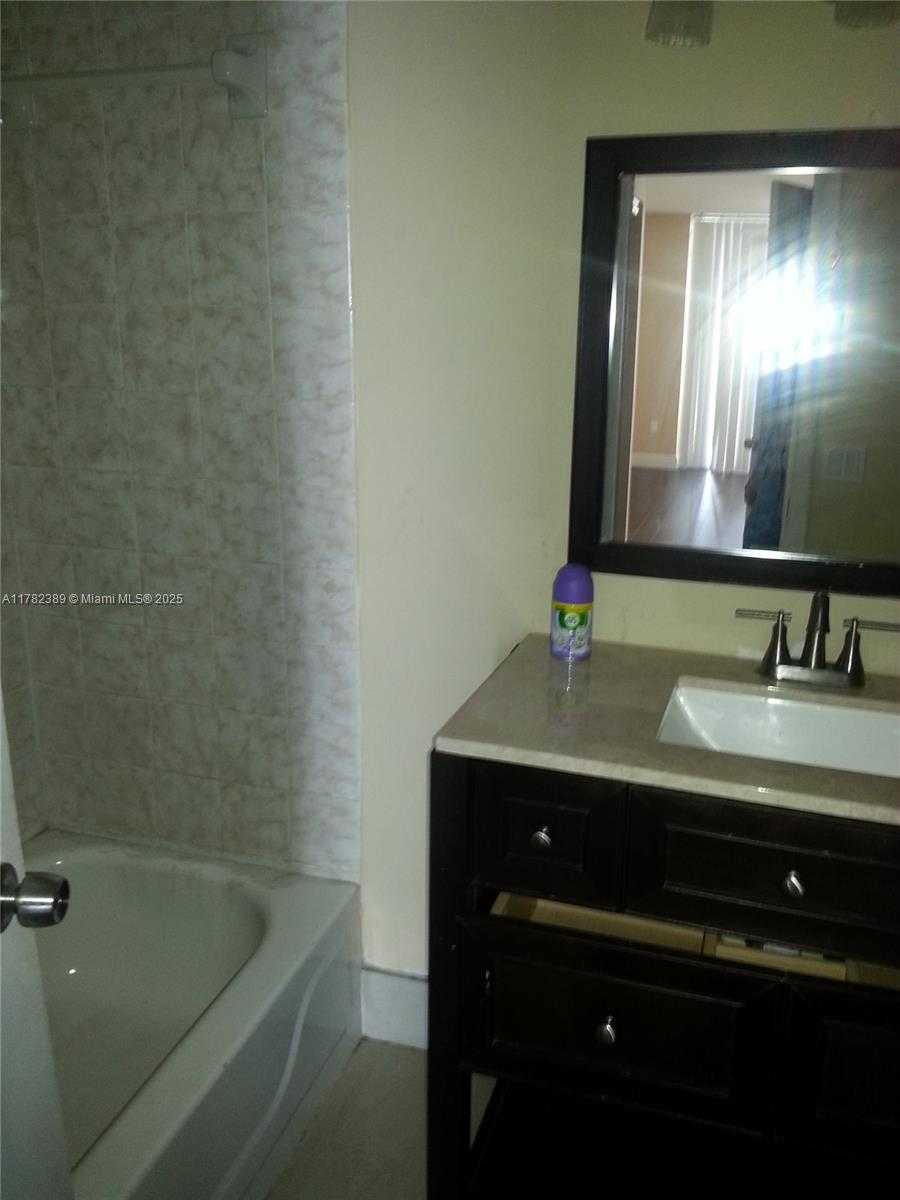 Small Image of 2750 NORTH EAST 183RD ST #2607, Aventura Number 13
