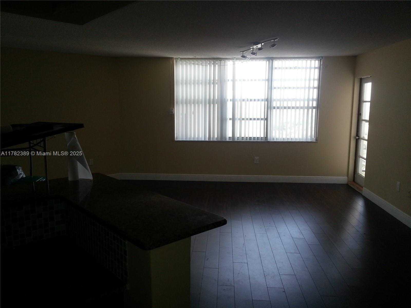 Small Image of 2750 NORTH EAST 183RD ST #2607, Aventura Number 5