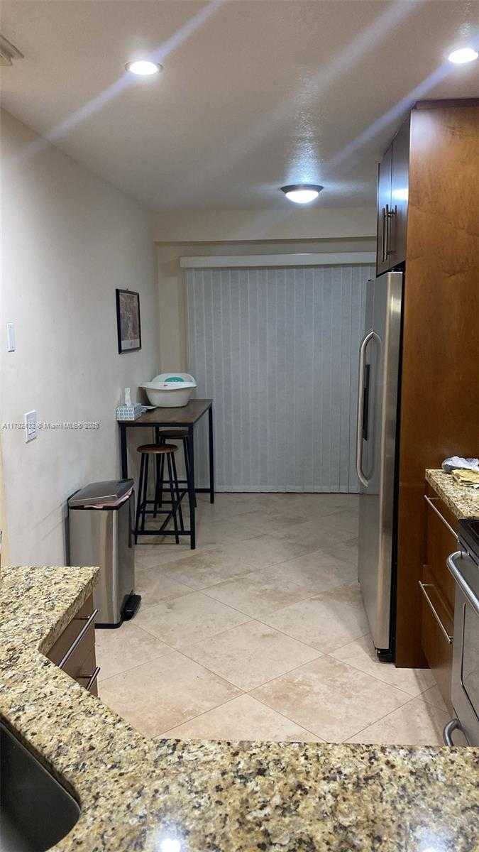 Small Image of 1634 NORTH 15TH TERRACE, Hollywood Number 14