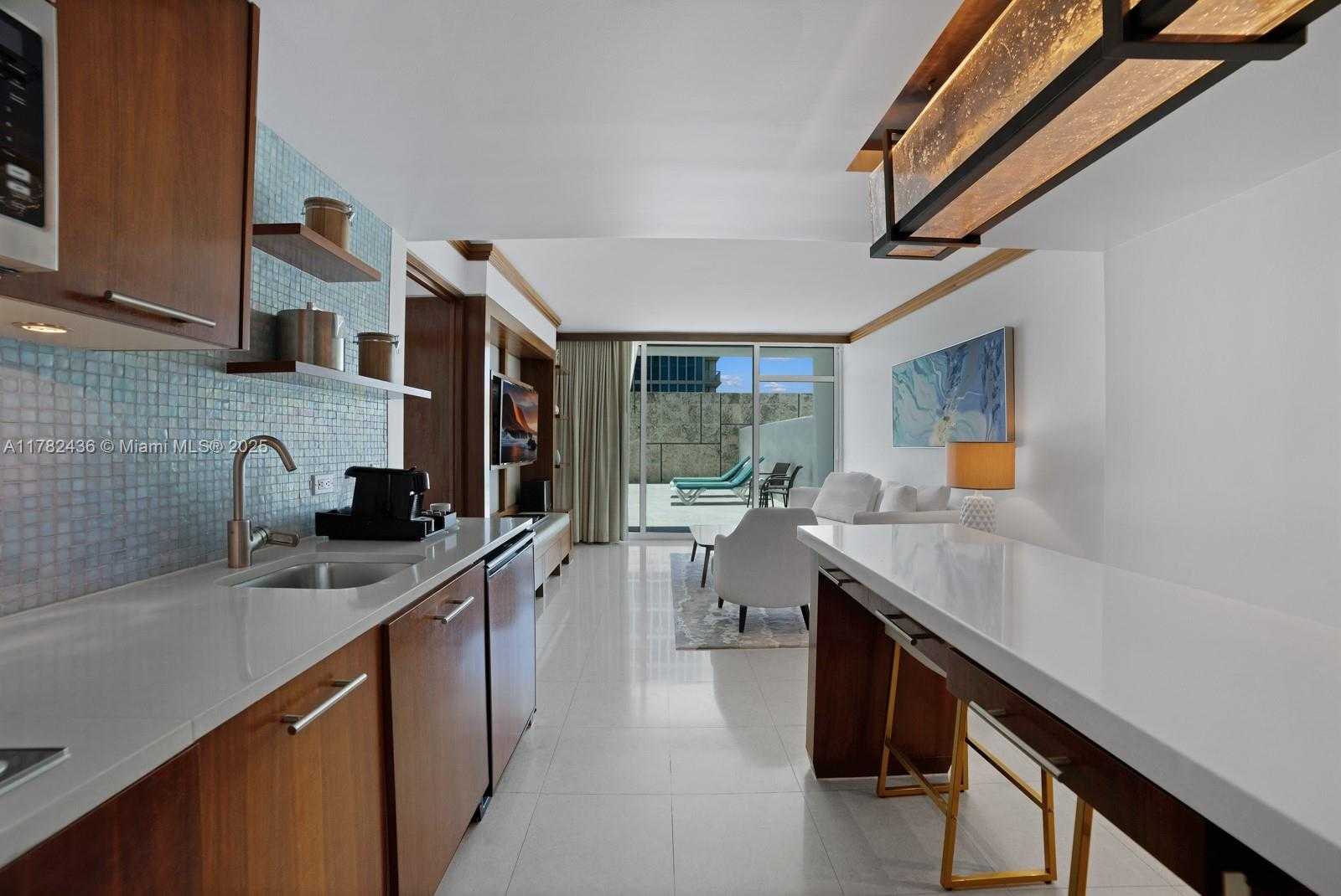 Small Image of 6801 COLLINS AVE #604, Miami Beach Number 4