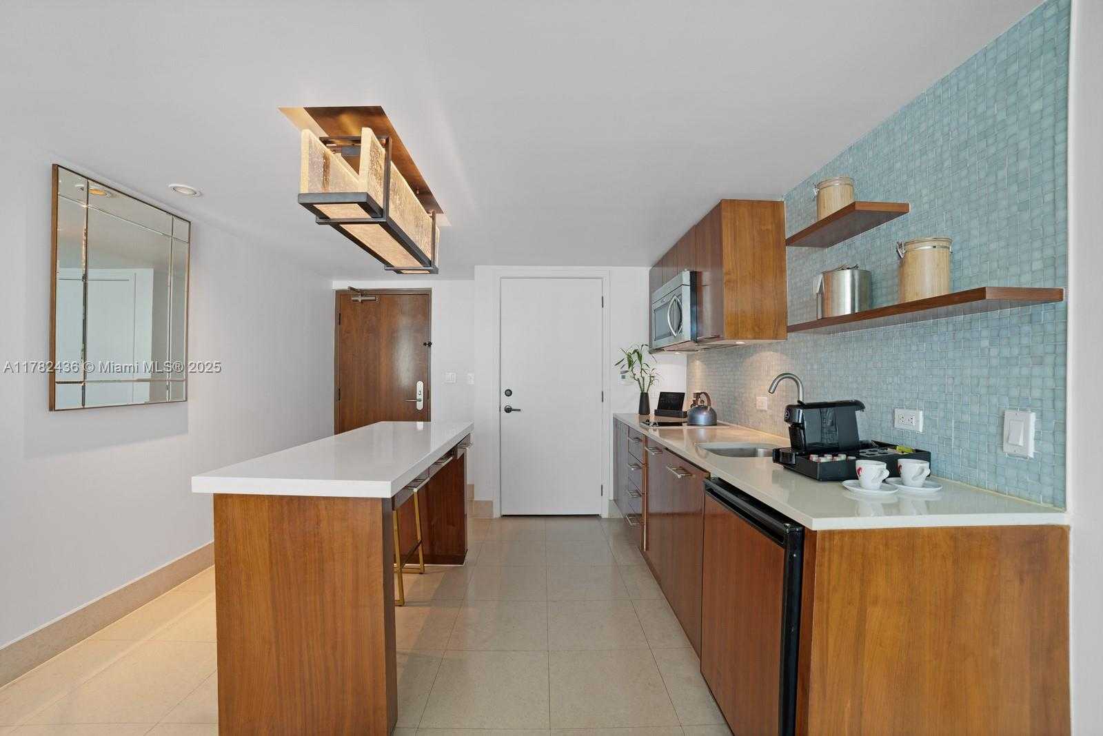 Small Image of 6801 COLLINS AVE #604, Miami Beach Number 8