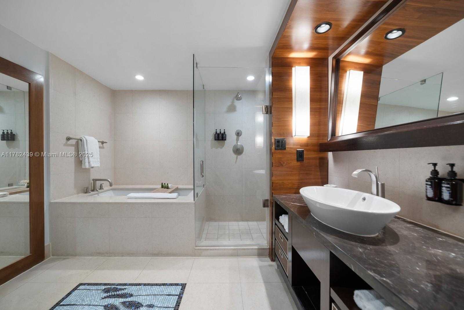 Small Image of 6801 COLLINS AVE #515, Miami Beach Number 15