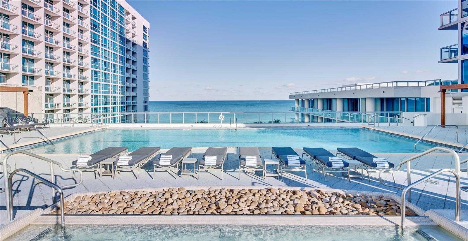 Small Image of 6801 COLLINS AVE #515, Miami Beach Number 22