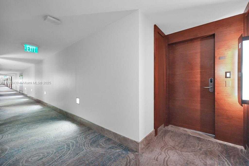 Small Image of 6801 COLLINS AVE #515, Miami Beach Number 29