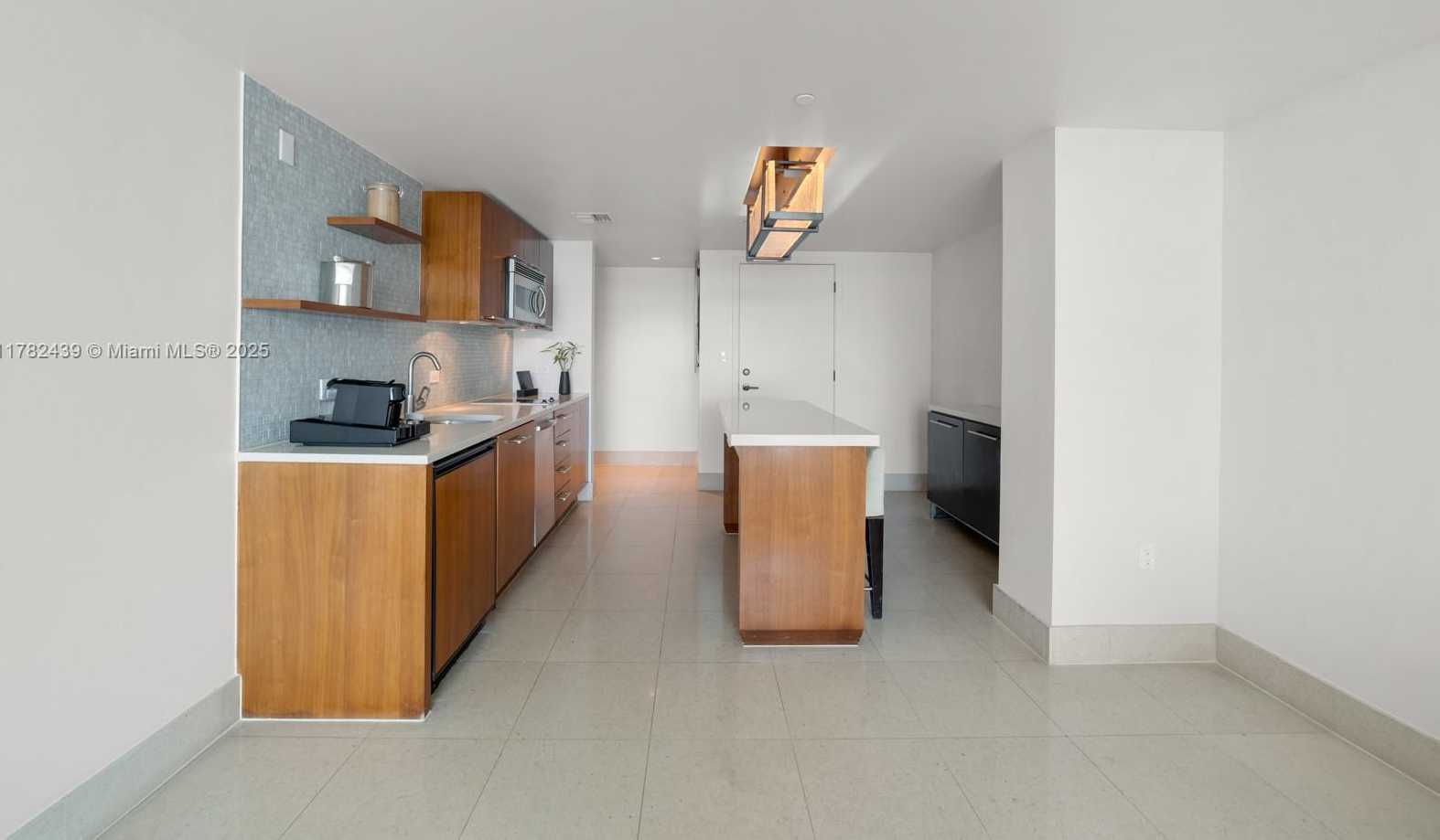 Small Image of 6801 COLLINS AVE #515, Miami Beach Number 7