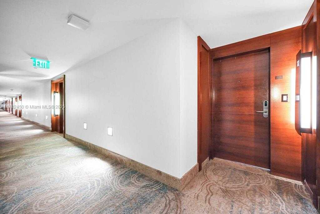 Small Image of 6801 COLLINS AVE #702, Miami Beach Number 41