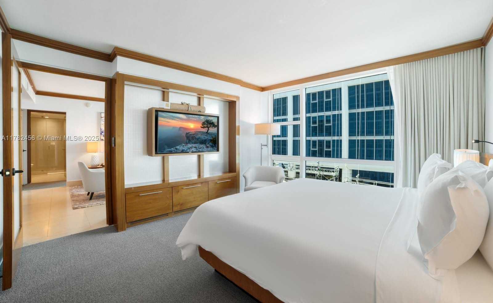 Small Image of 6801 COLLINS AVE #709, Miami Beach Number 12