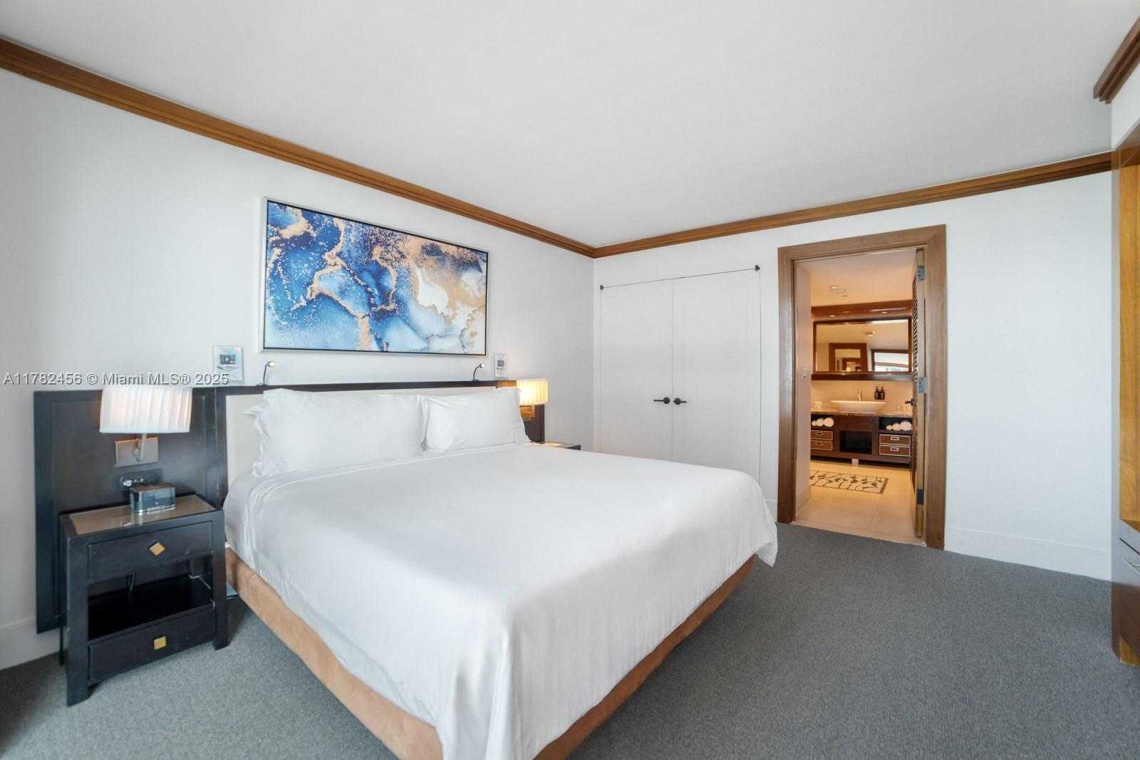 Small Image of 6801 COLLINS AVE #709, Miami Beach Number 13