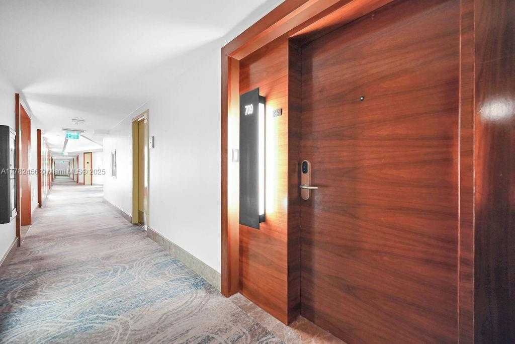 Small Image of 6801 COLLINS AVE #709, Miami Beach Number 43