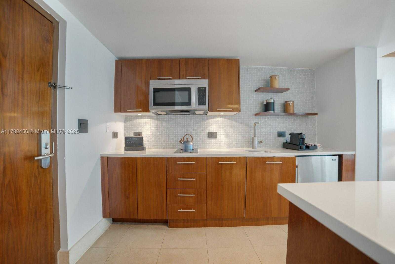 Small Image of 6801 COLLINS AVE #709, Miami Beach Number 5