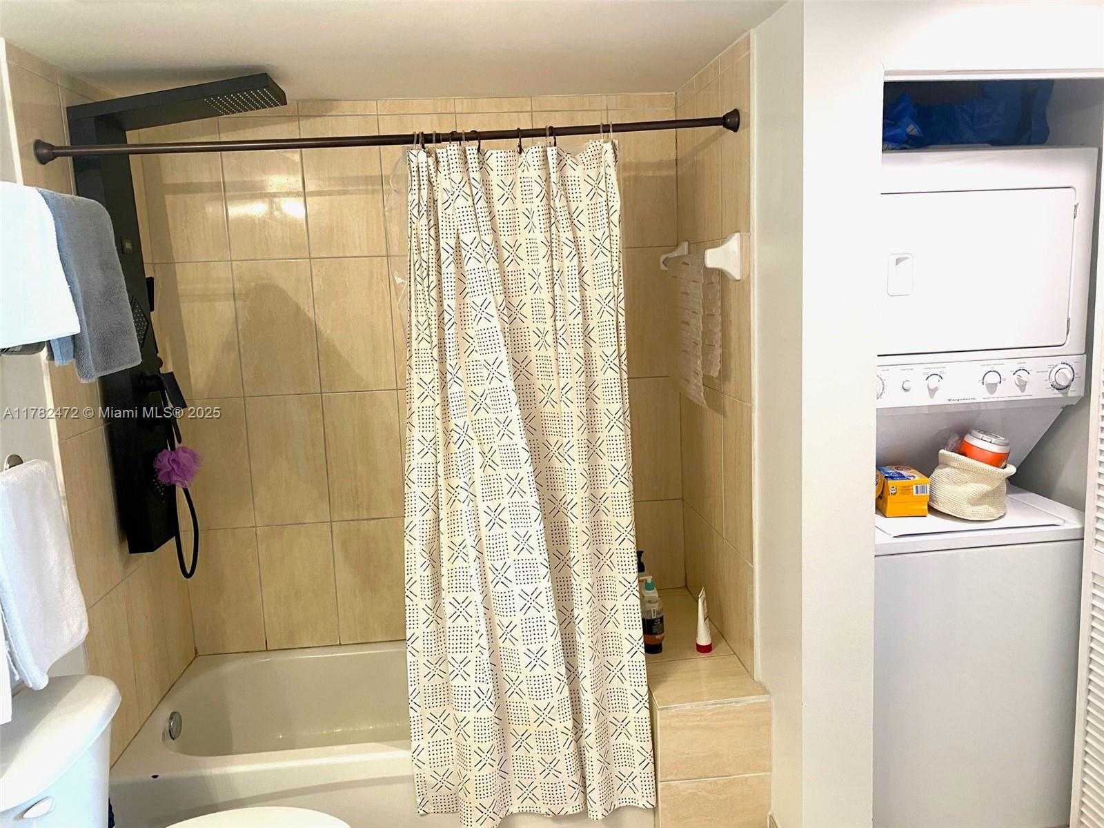 Small Image of 1750 NORTH BAYSHORE DR #3106, Miami Number 15