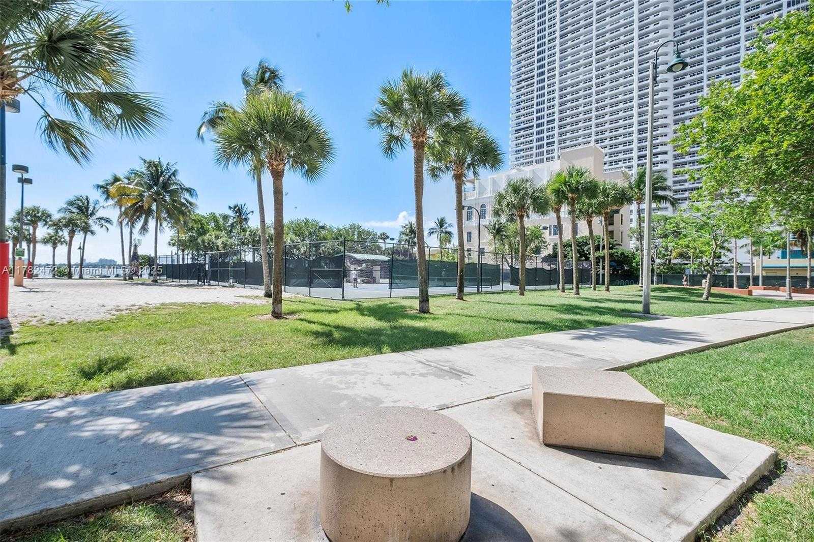 Small Image of 1750 NORTH BAYSHORE DR #3106, Miami Number 28
