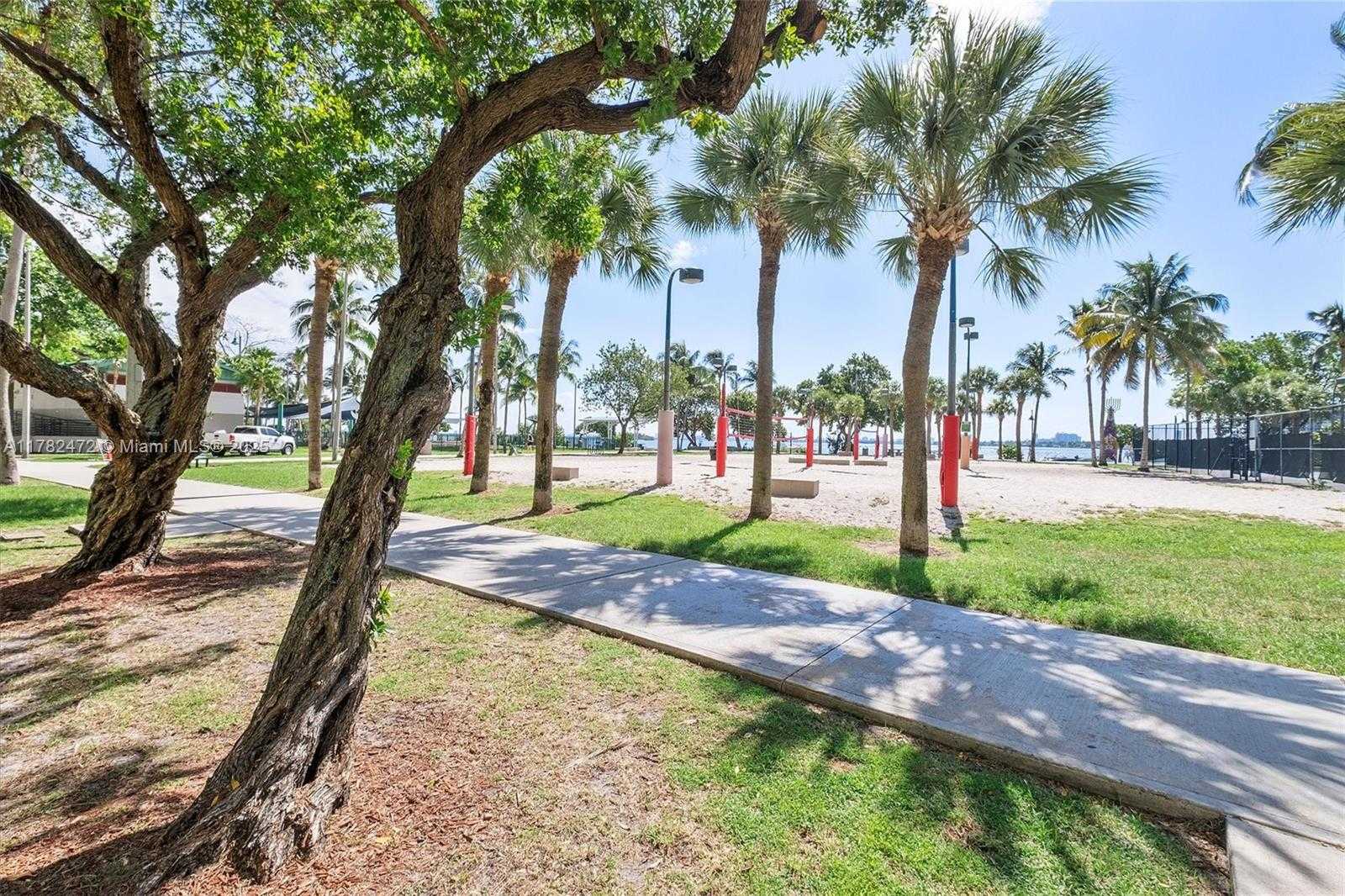Small Image of 1750 NORTH BAYSHORE DR #3106, Miami Number 29