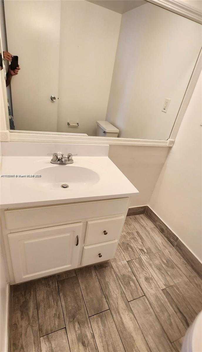 Small Image of 20100 WEST COUNTRY CLUB DR #PH-03, Aventura Number 10