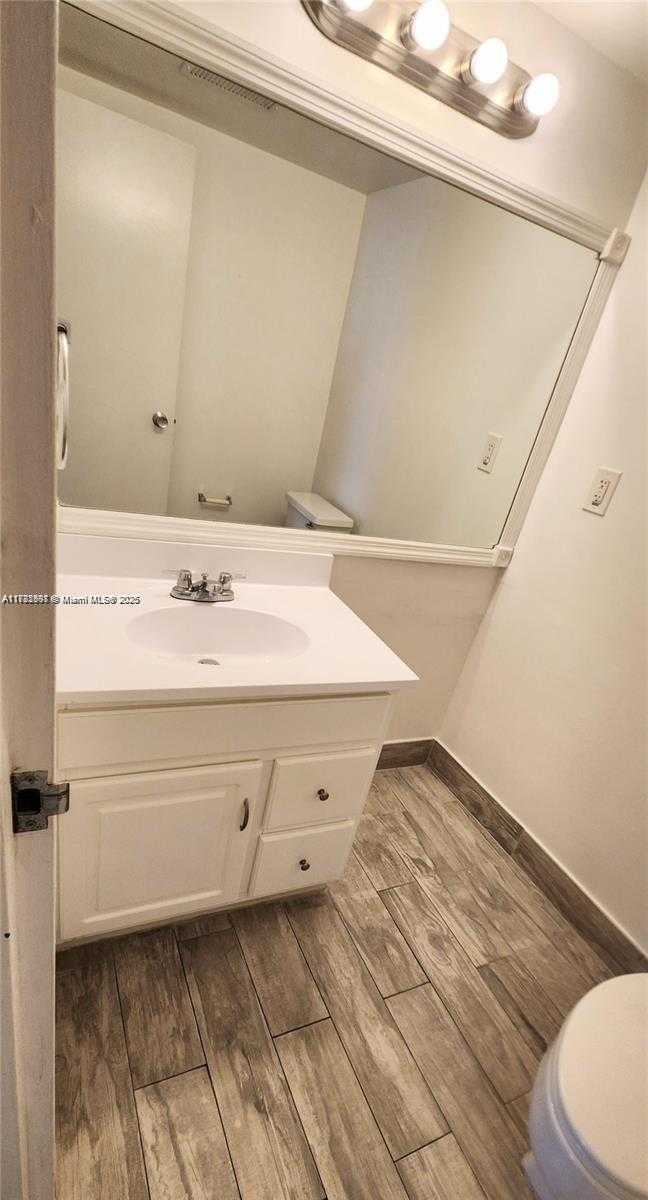 Small Image of 20100 WEST COUNTRY CLUB DR #PH-03, Aventura Number 12