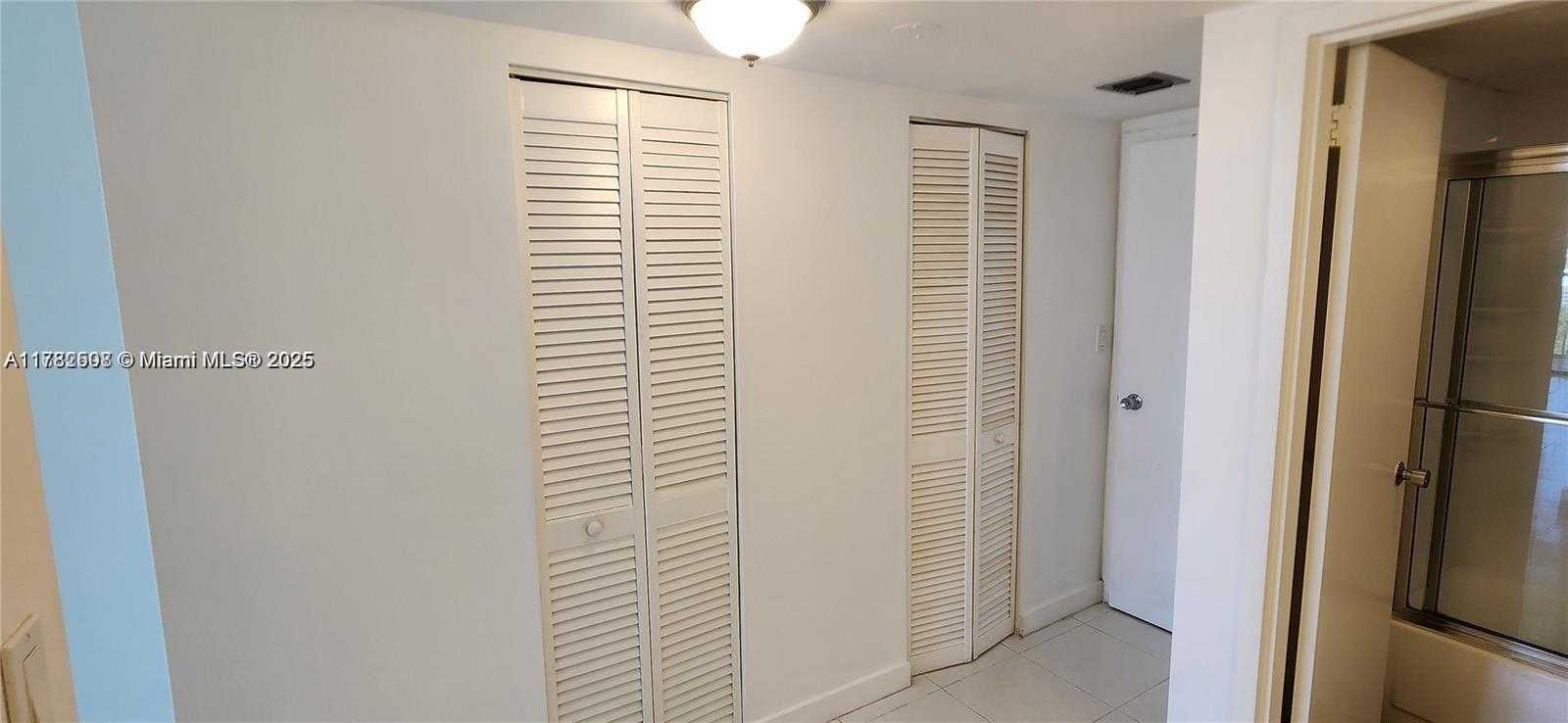 Small Image of 20100 WEST COUNTRY CLUB DR #PH-03, Aventura Number 16