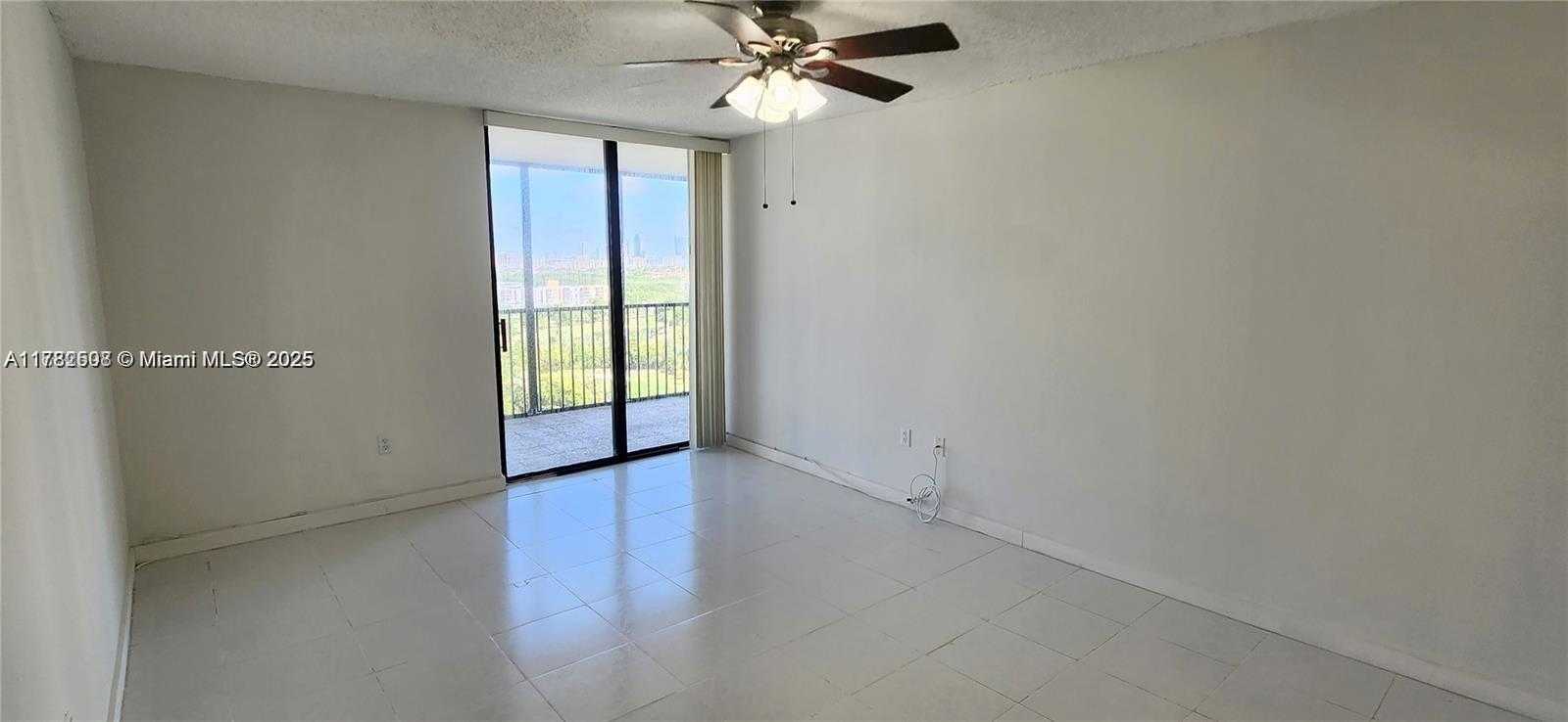 Small Image of 20100 WEST COUNTRY CLUB DR #PH-03, Aventura Number 17