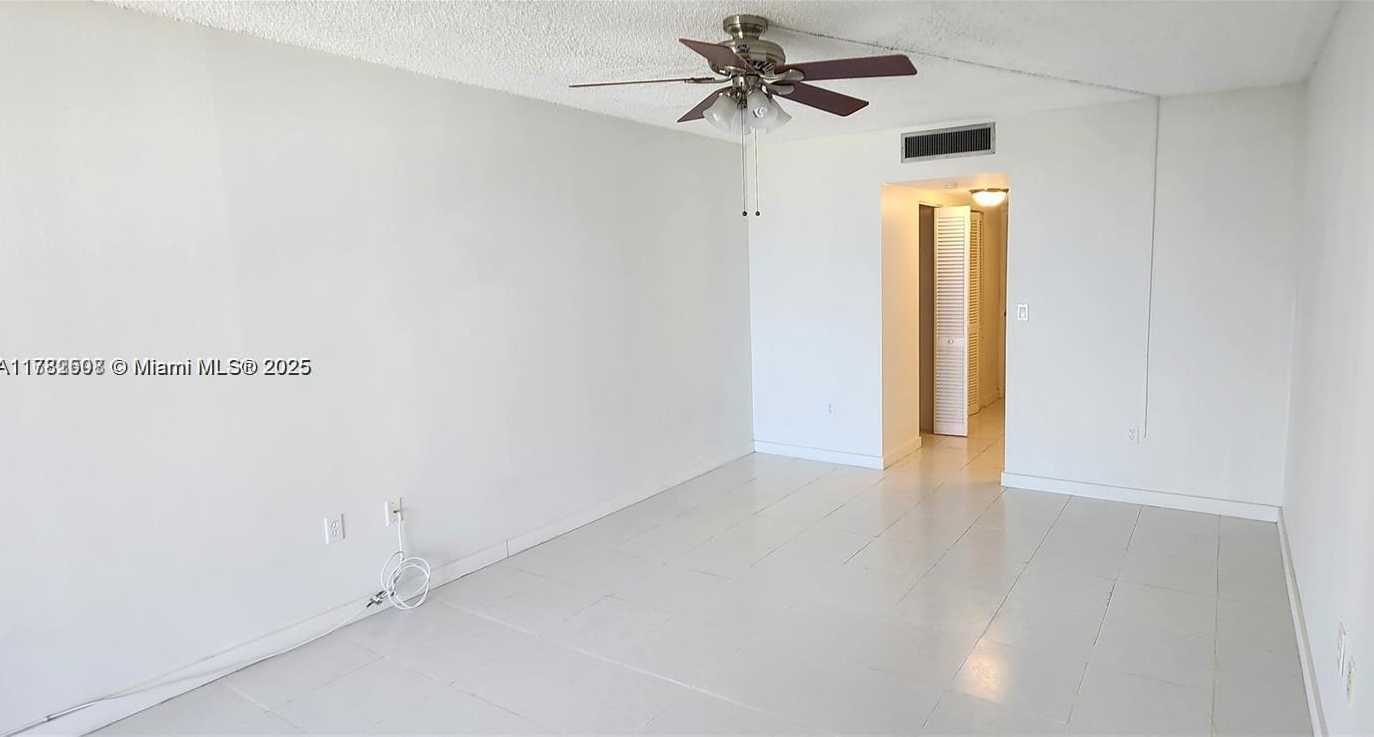 Small Image of 20100 WEST COUNTRY CLUB DR #PH-03, Aventura Number 18