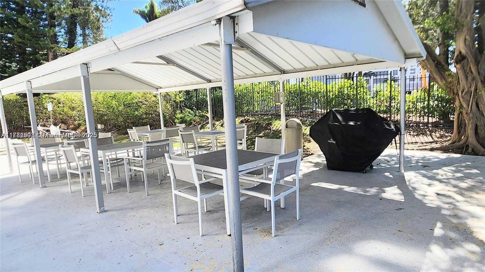 Small Image of 20100 WEST COUNTRY CLUB DR #PH-03, Aventura Number 23