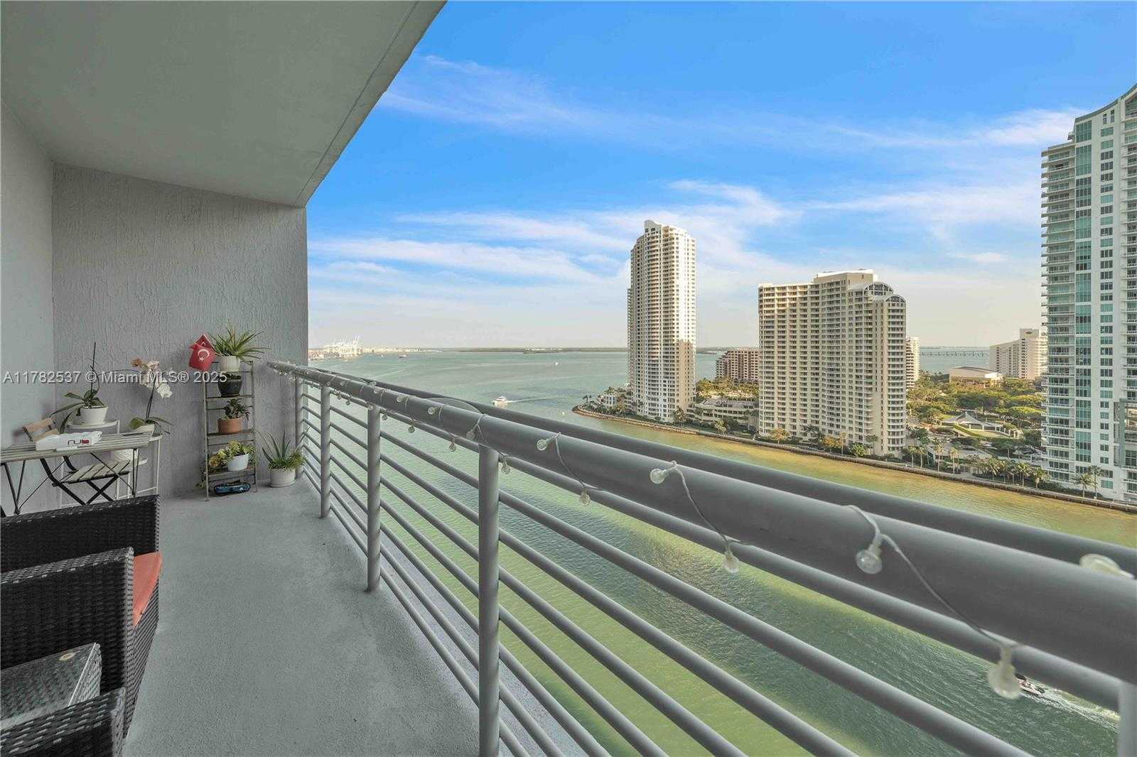 Small Image of 335 SOUTH BISCAYNE BLVD #2003, Miami Number 11