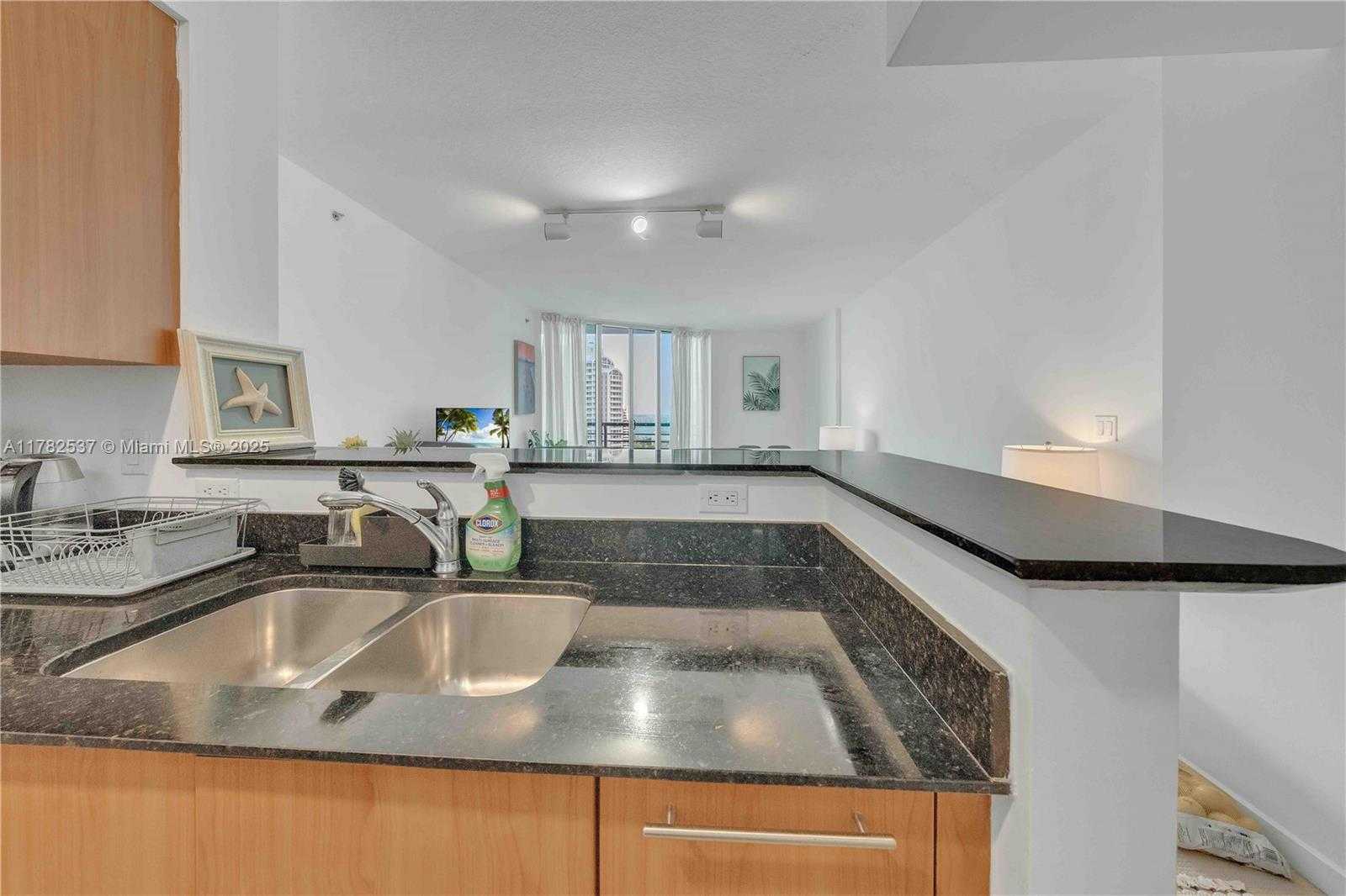 Small Image of 335 SOUTH BISCAYNE BLVD #2003, Miami Number 14