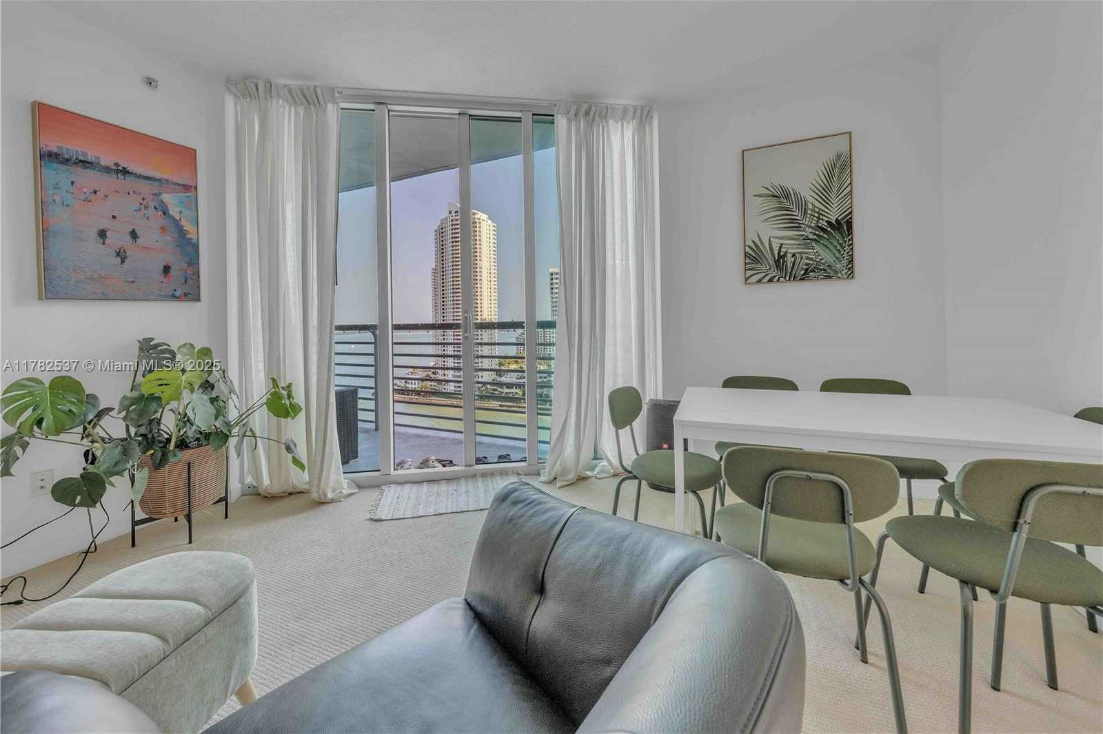 Small Image of 335 SOUTH BISCAYNE BLVD #2003, Miami Number 15