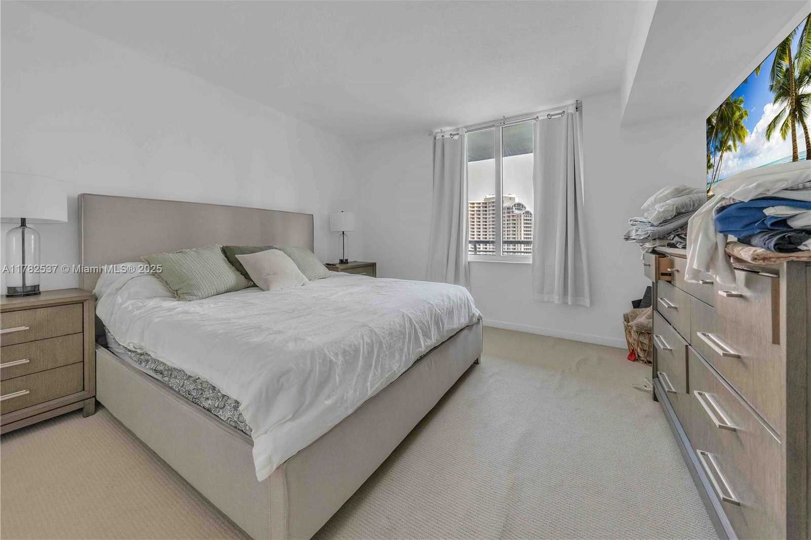 Small Image of 335 SOUTH BISCAYNE BLVD #2003, Miami Number 20