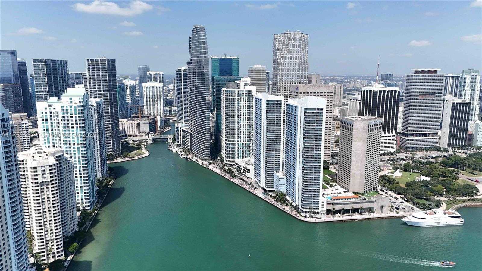 Small Image of 335 SOUTH BISCAYNE BLVD #2003, Miami Number 30