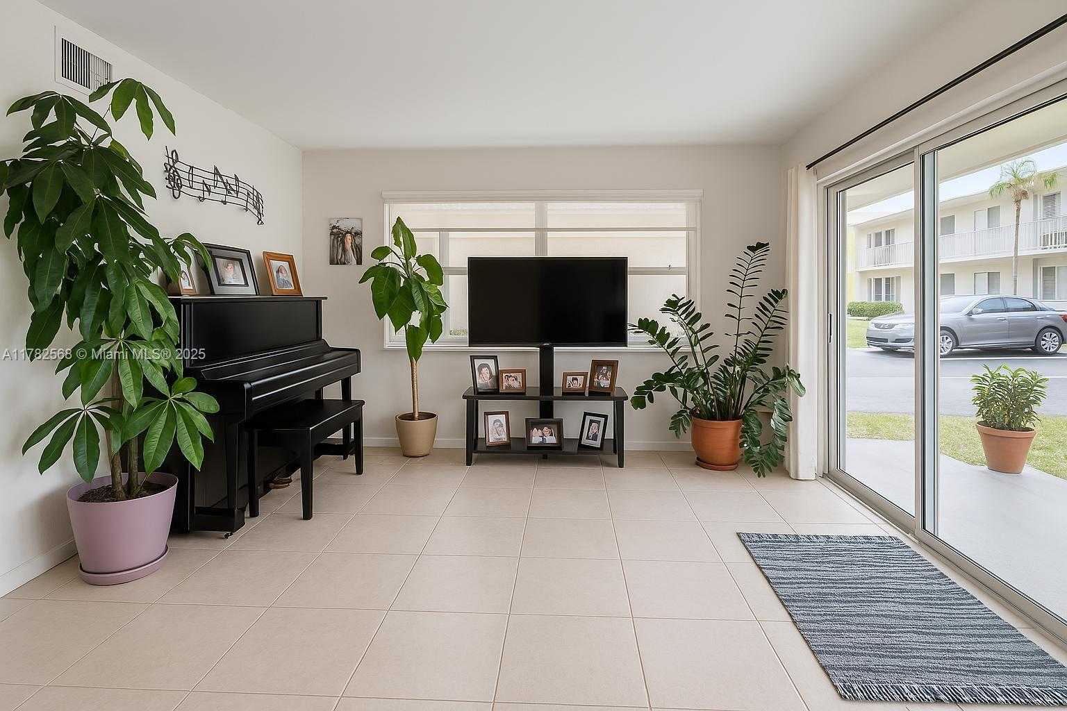 Small Image of 7320 SOUTH WEST 82ND ST #B101, Miami Number 4