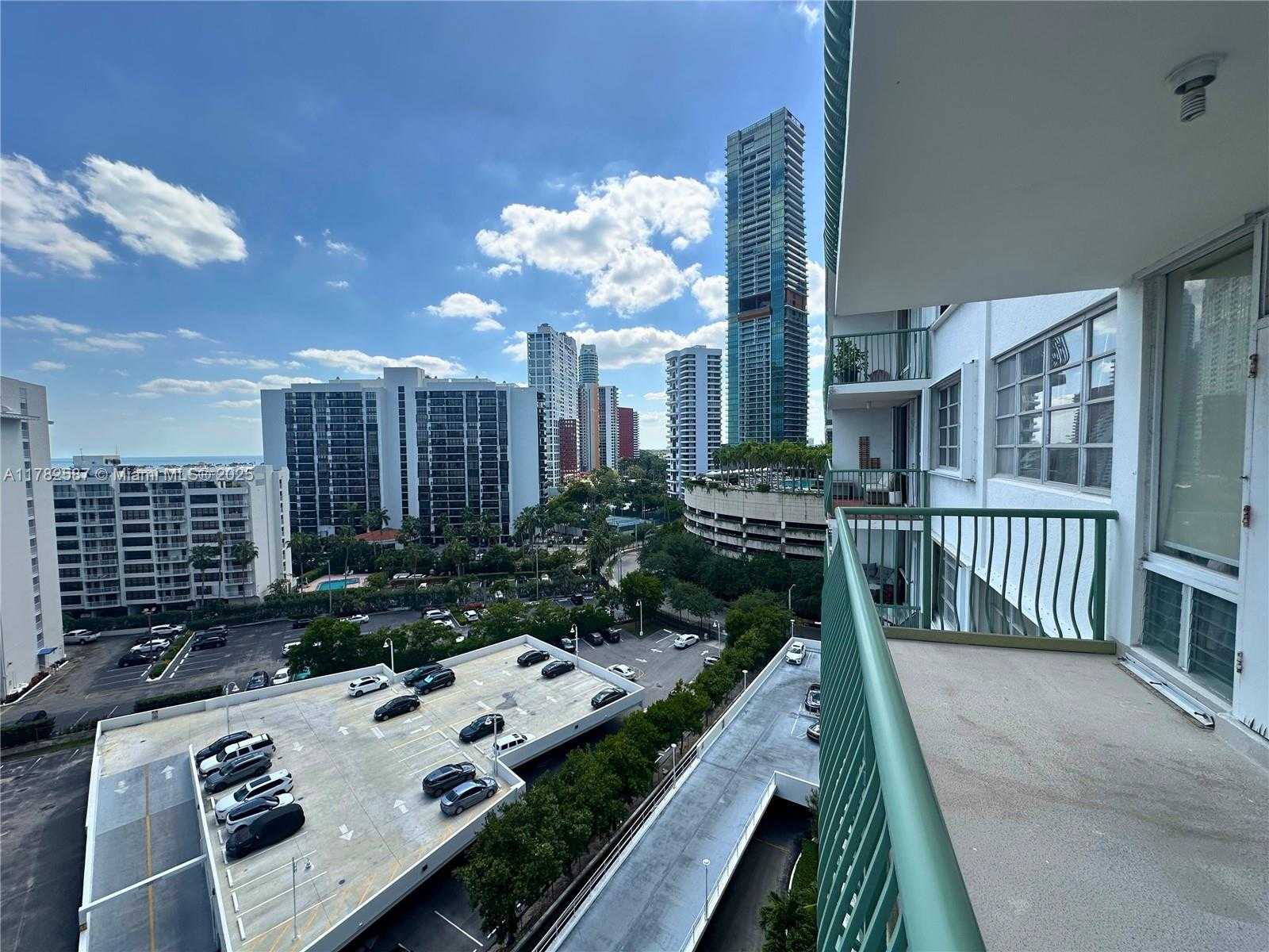 Small Image of 1408 BRICKELL BAY DR #1104, Miami Number 16