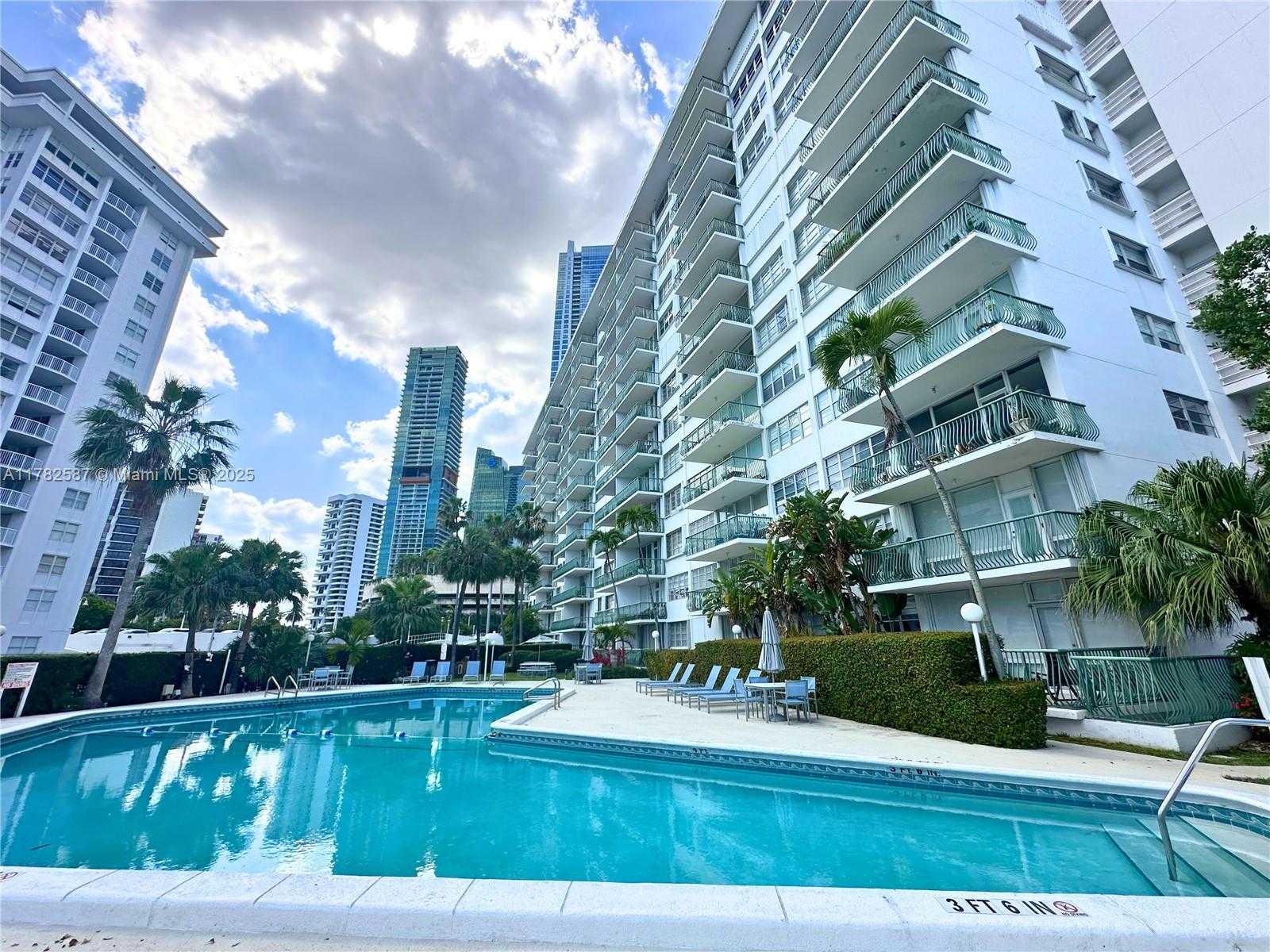 Small Image of 1408 BRICKELL BAY DR #1104, Miami Number 2