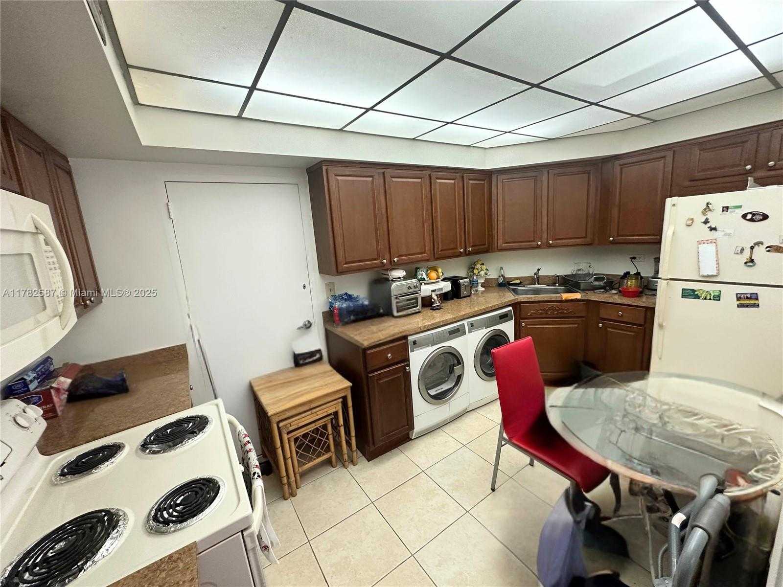 Small Image of 1408 BRICKELL BAY DR #1104, Miami Number 9