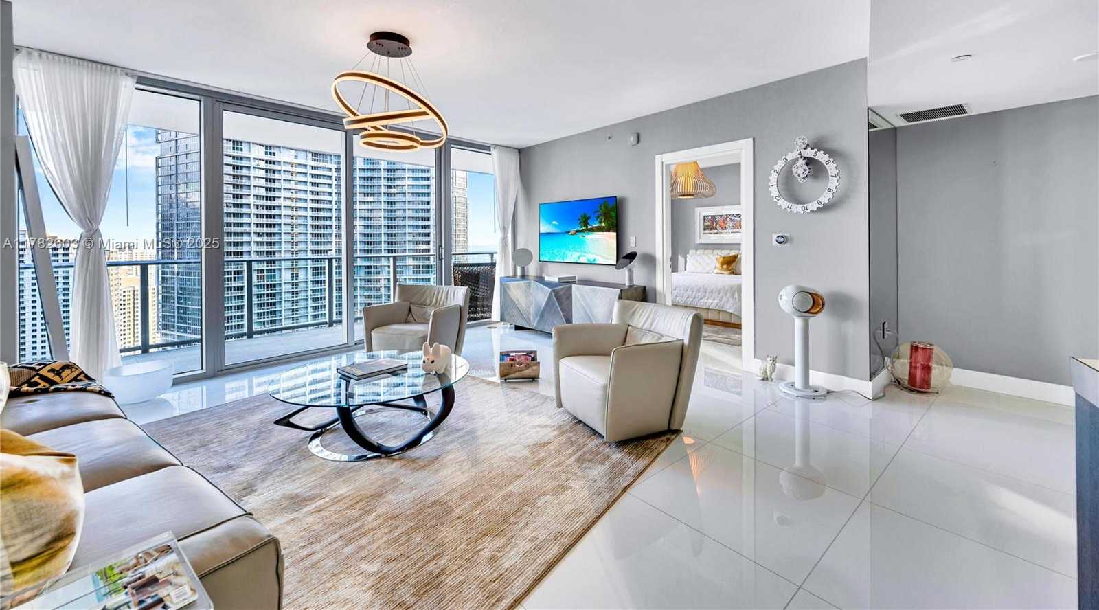 Small Image of 200 BISCAYNE BOULEVARD WAY #3307, Miami Number 14