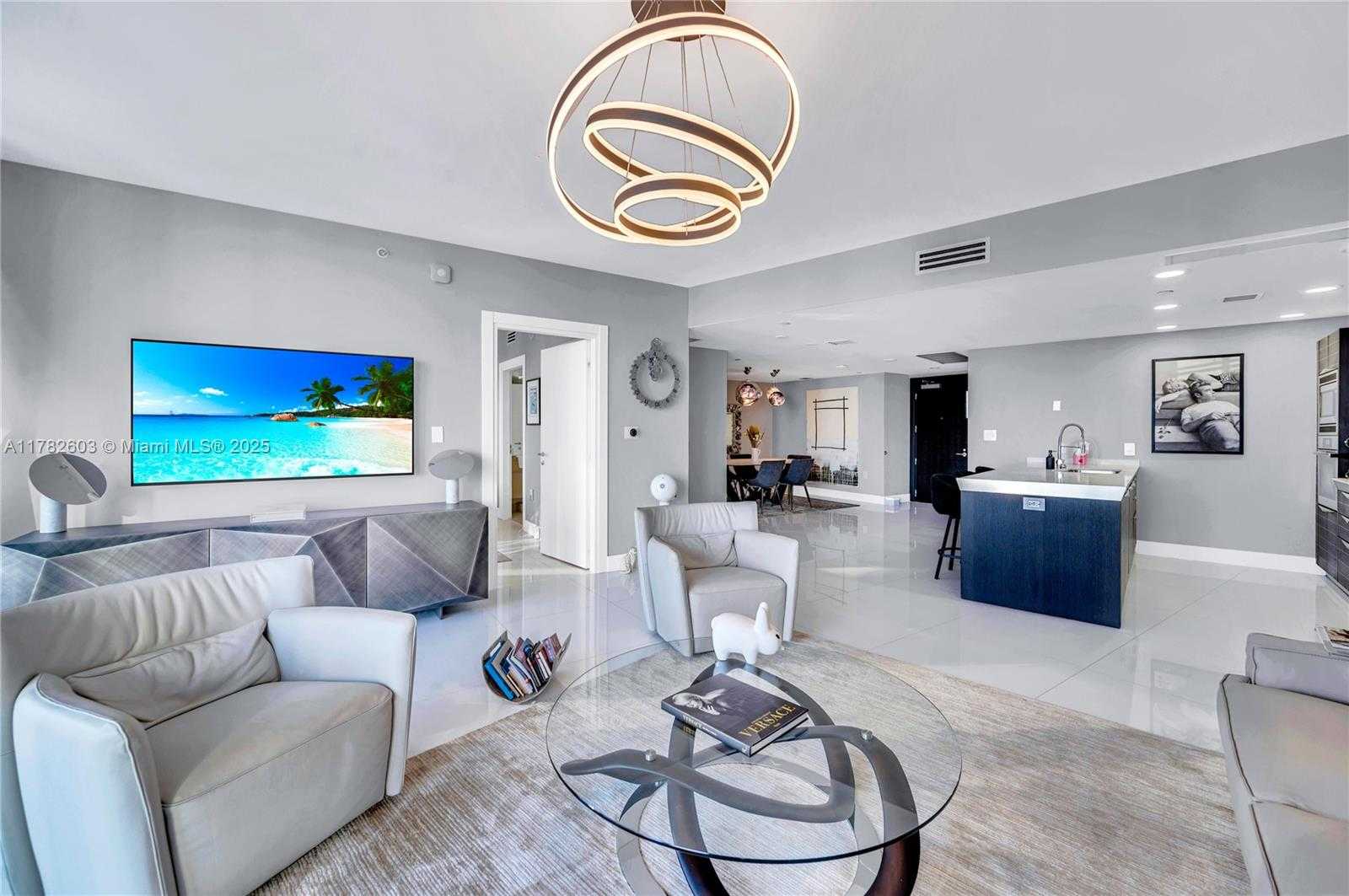 Small Image of 200 BISCAYNE BOULEVARD WAY #3307, Miami Number 17