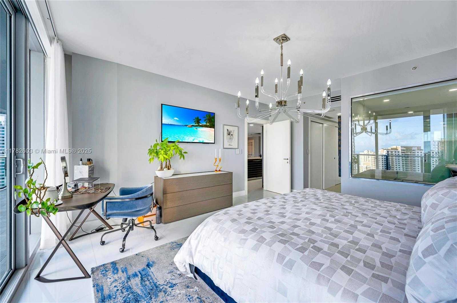Small Image of 200 BISCAYNE BOULEVARD WAY #3307, Miami Number 20