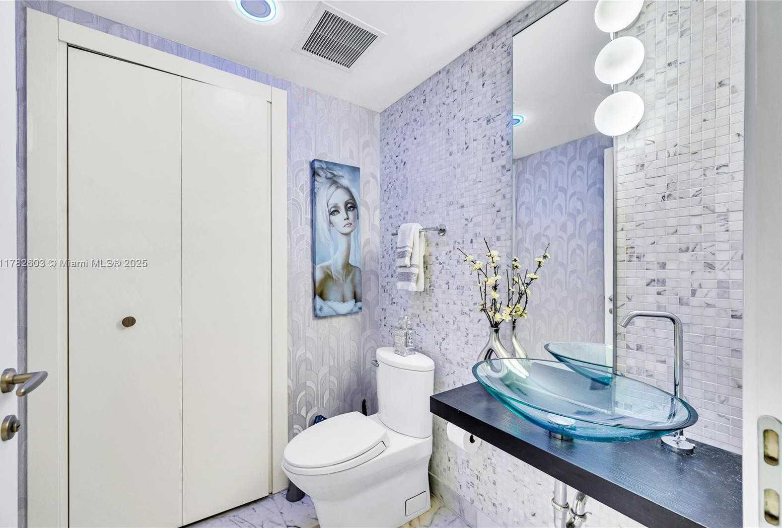 Small Image of 200 BISCAYNE BOULEVARD WAY #3307, Miami Number 33