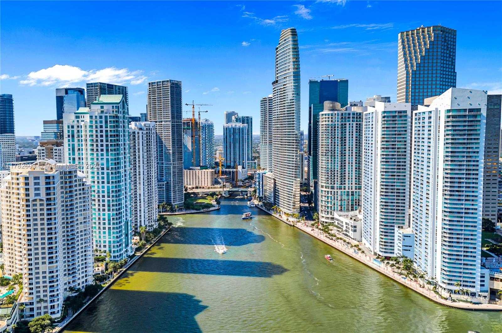 Small Image of 200 BISCAYNE BOULEVARD WAY #3307, Miami Number 45
