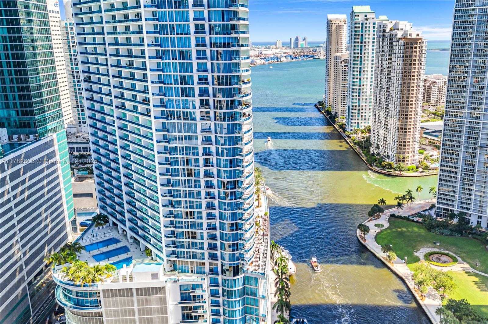 Small Image of 200 BISCAYNE BOULEVARD WAY #3307, Miami Number 51