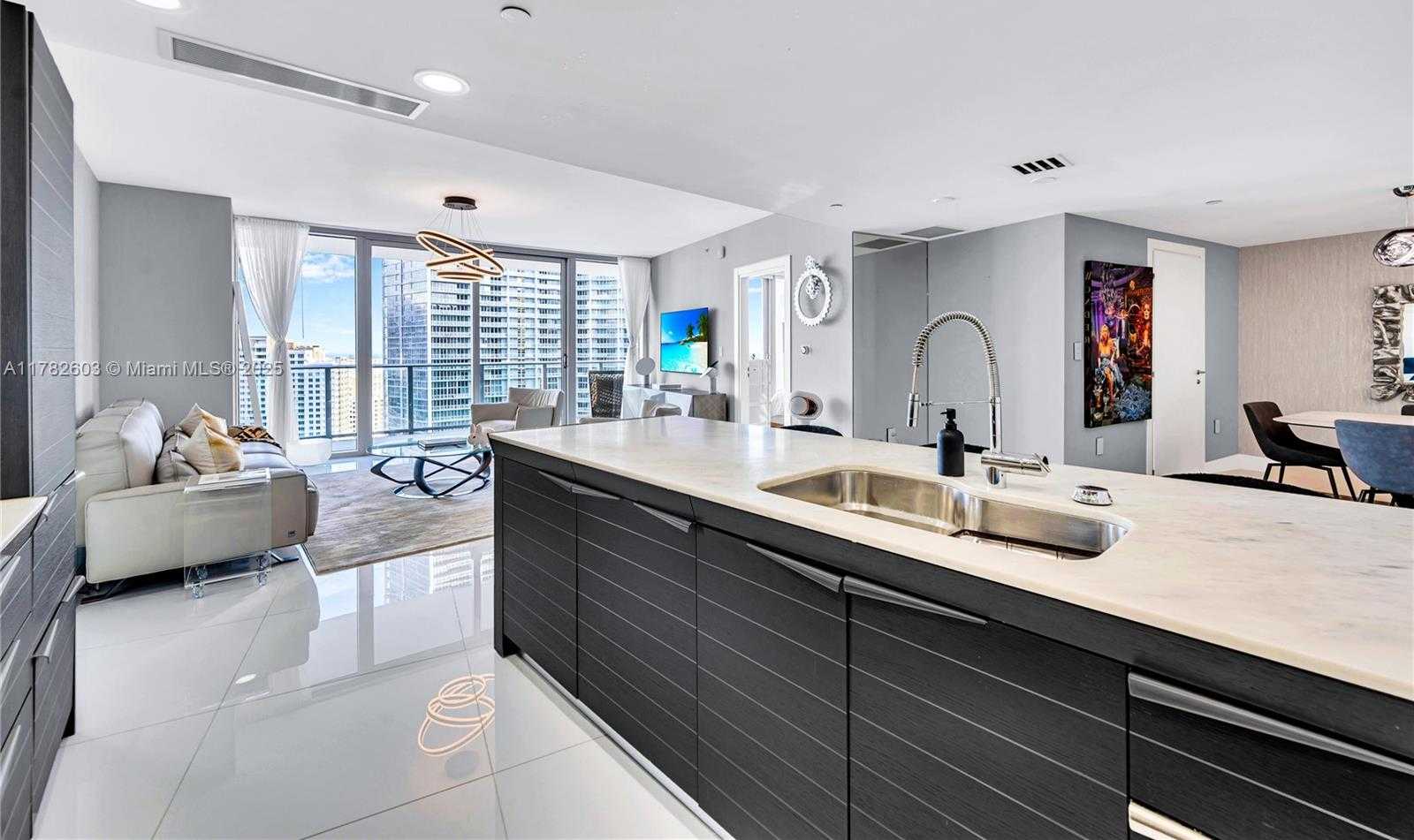 Small Image of 200 BISCAYNE BOULEVARD WAY #3307, Miami Number 9