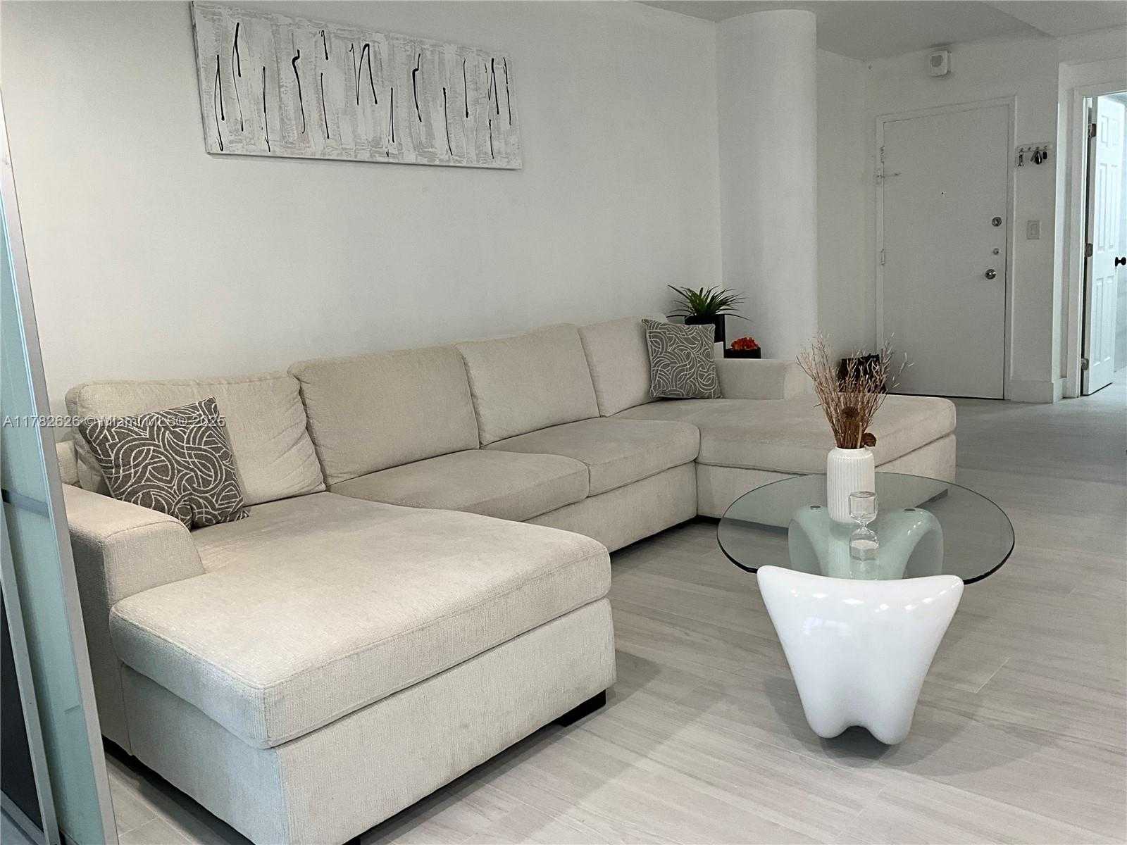 Small Image of 5005 COLLINS AVE #109, Miami Beach Number 9