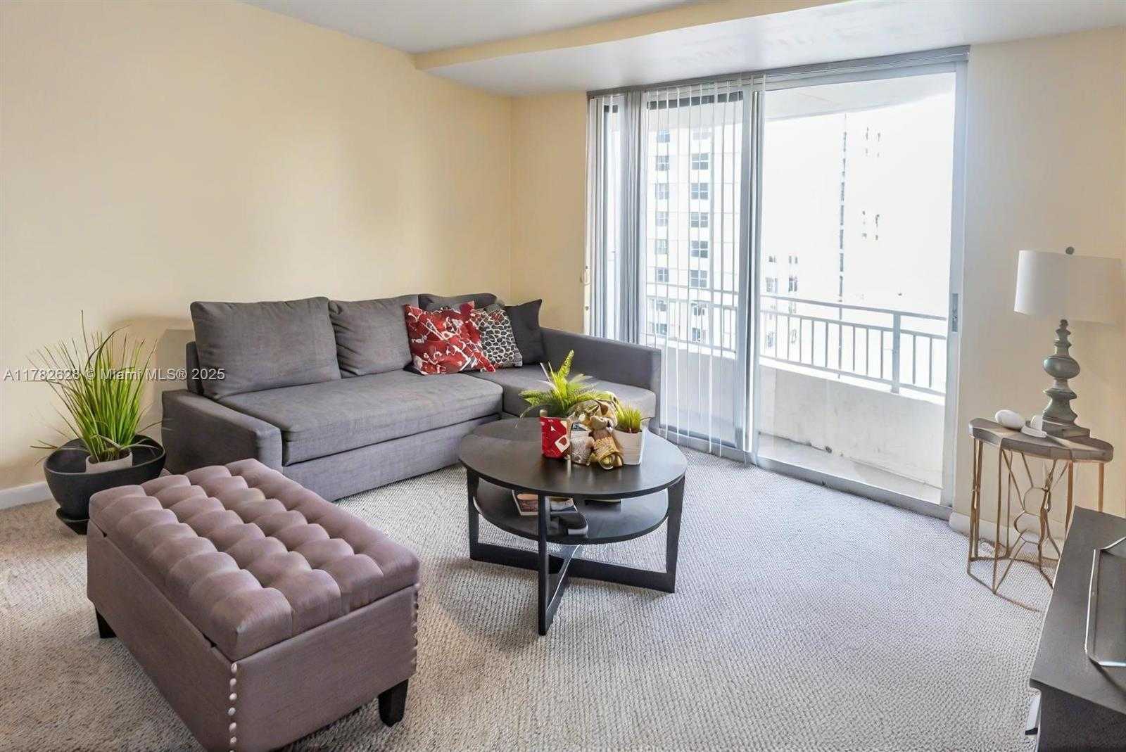 Small Image of 770 CLAUGHTON ISLAND DR #2108, Miami Number 10