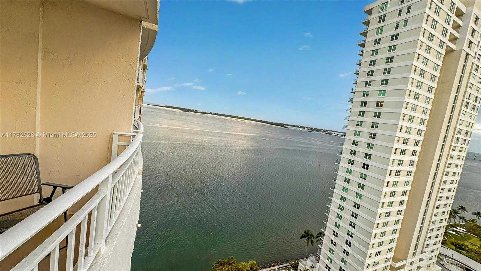 Small Image of 770 CLAUGHTON ISLAND DR #2108, Miami Number 4