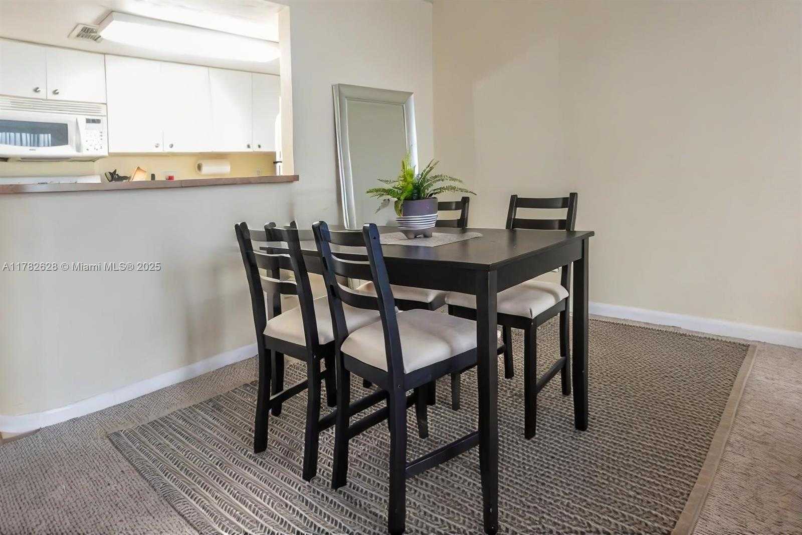 Small Image of 770 CLAUGHTON ISLAND DR #2108, Miami Number 9