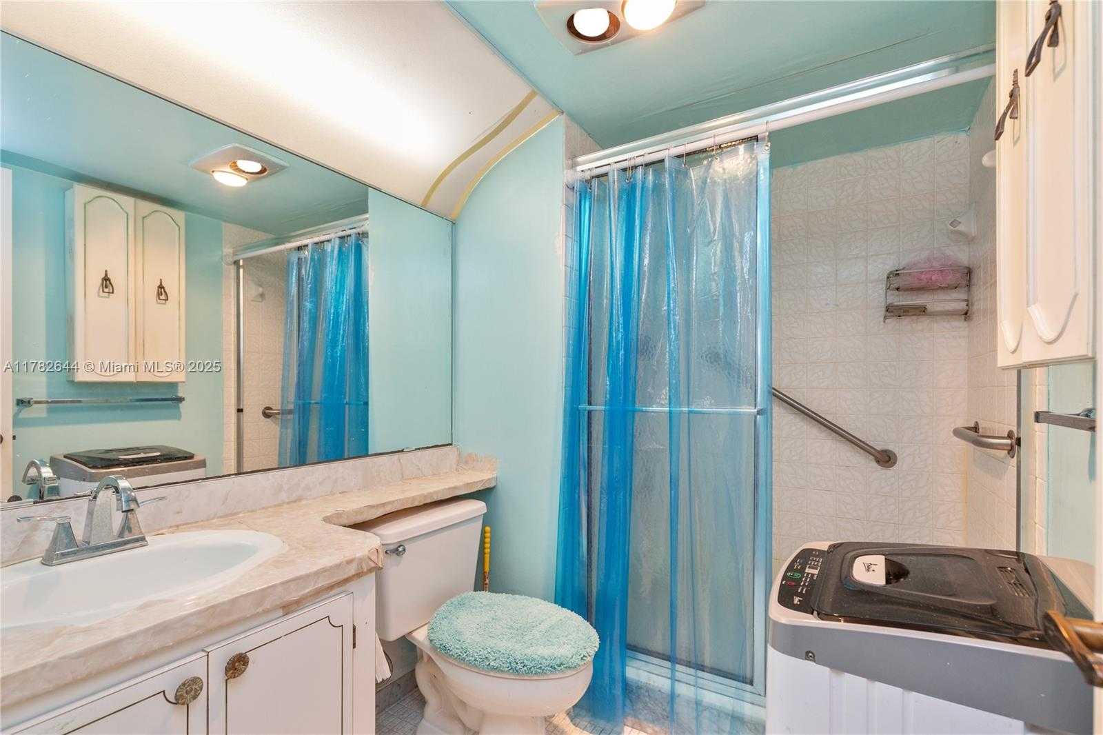 Small Image of 400 SOUTH HOLLYBROOK DR #302, Pembroke Pines Number 10