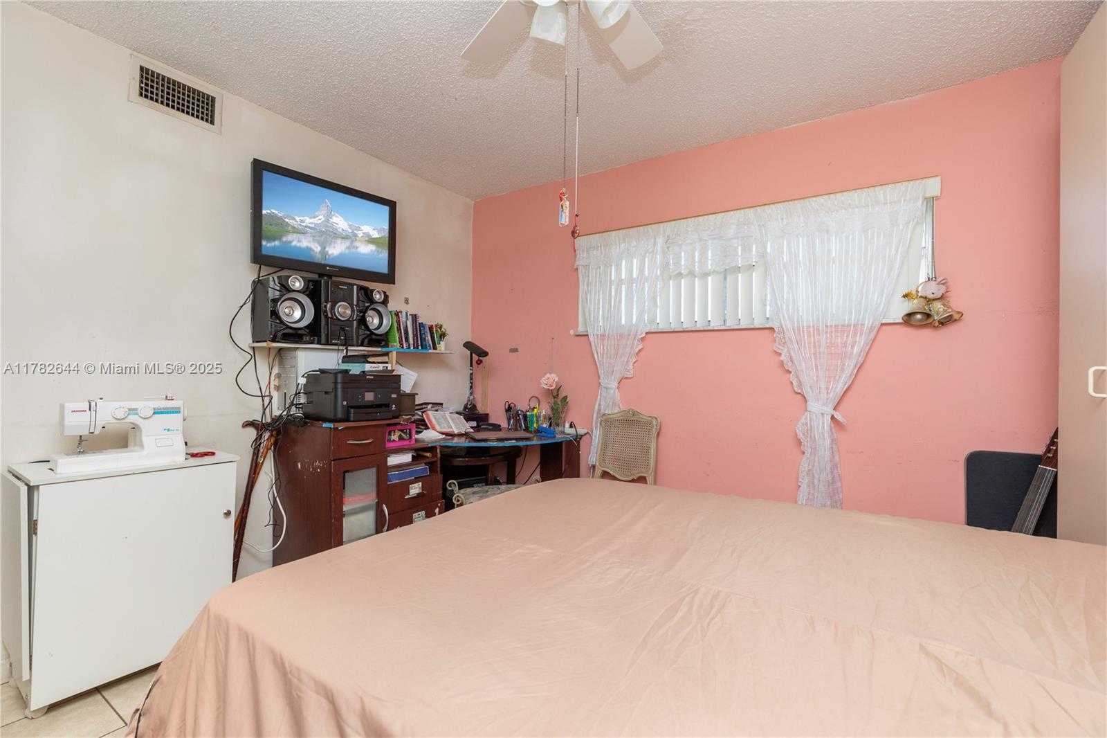 Small Image of 400 SOUTH HOLLYBROOK DR #302, Pembroke Pines Number 11