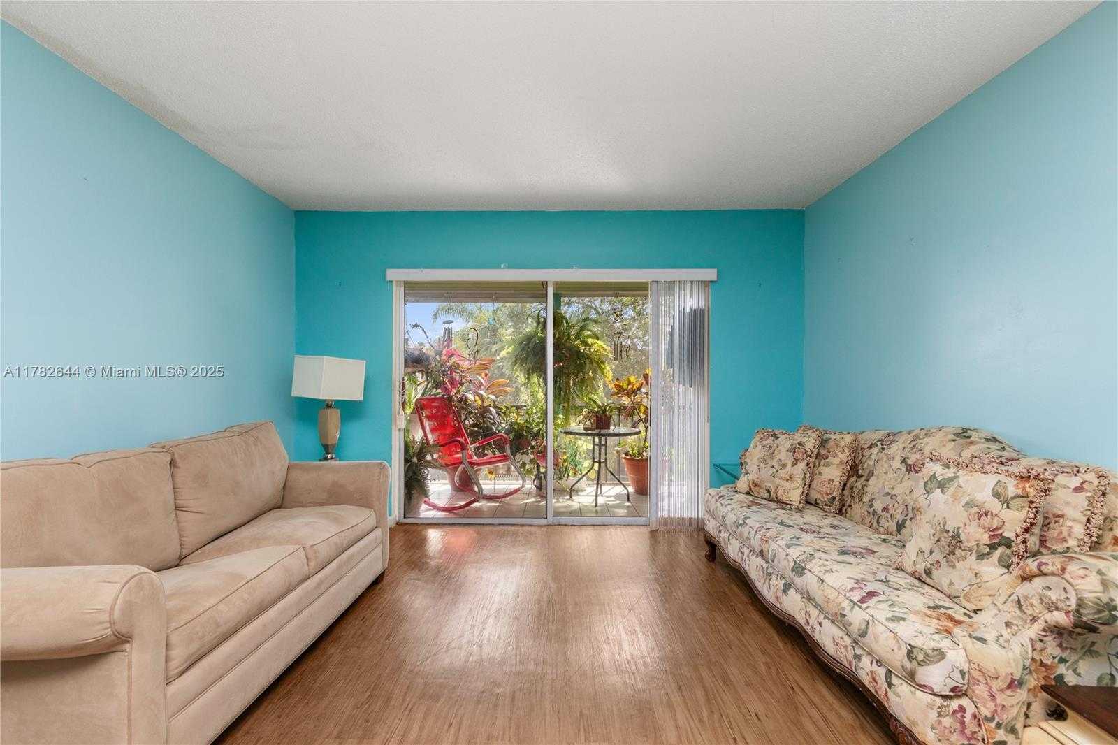 Small Image of 400 SOUTH HOLLYBROOK DR #302, Pembroke Pines Number 15