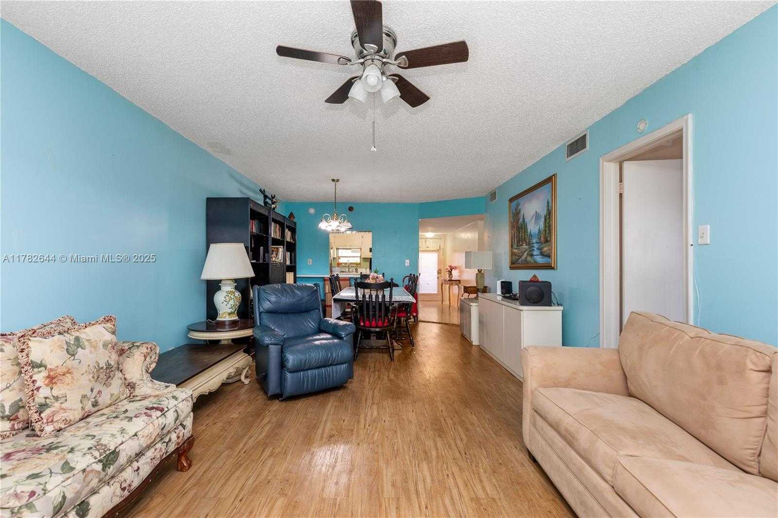 Small Image of 400 SOUTH HOLLYBROOK DR #302, Pembroke Pines Number 18
