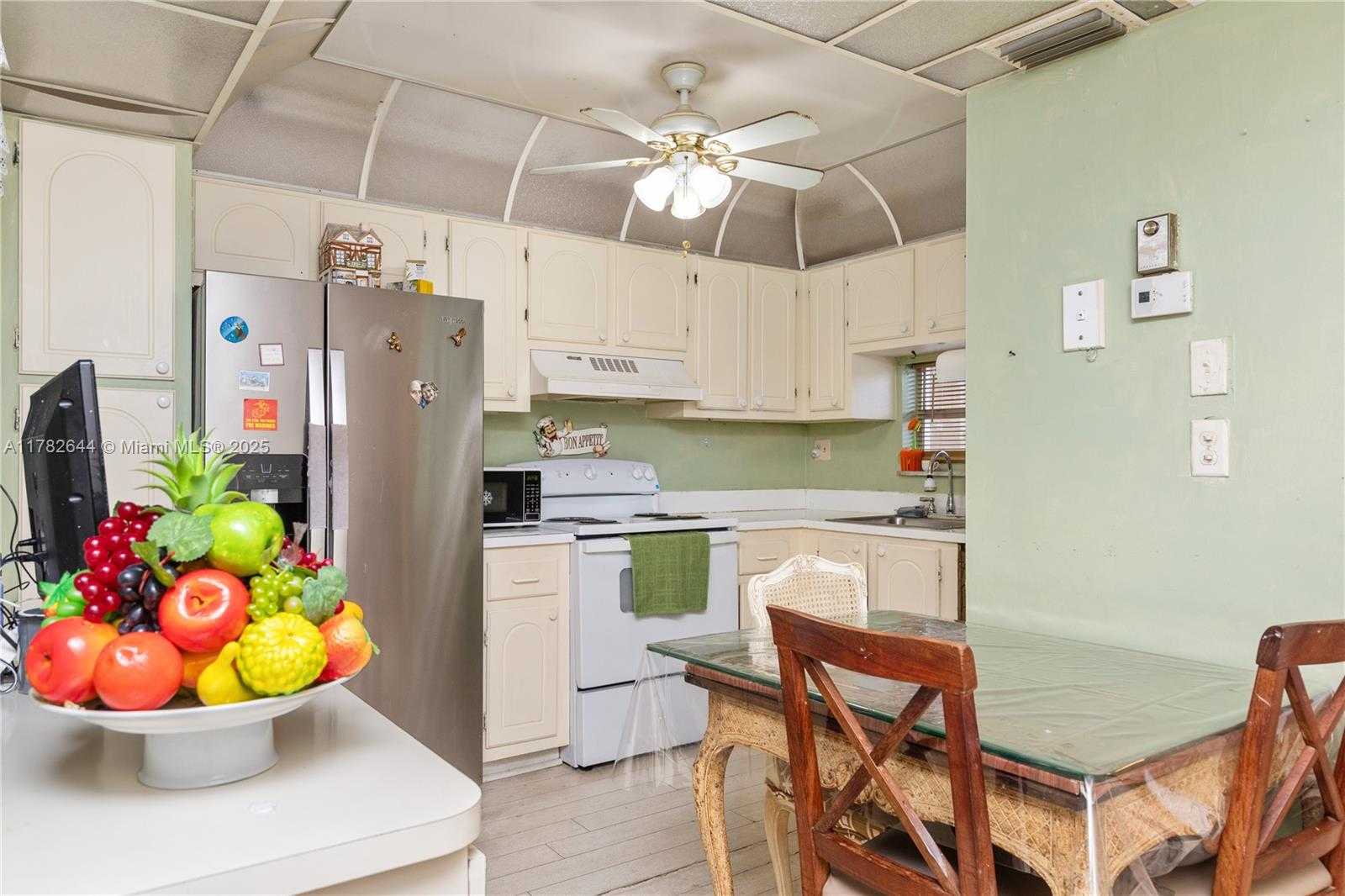 Small Image of 400 SOUTH HOLLYBROOK DR #302, Pembroke Pines Number 21
