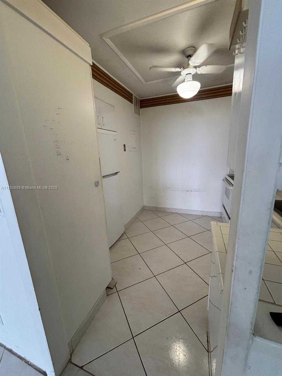 Small Image of 20301 WEST COUNTRY CLUB DR #1430, Aventura Number 13